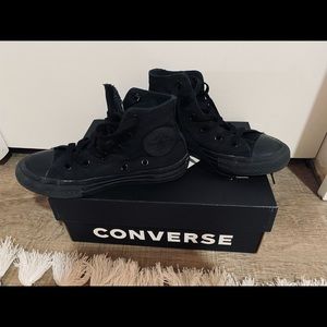 Youth Converse High Top Shoes sz 12